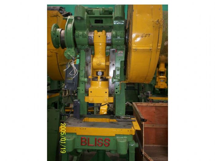 TROQUELADORA 60 TONS.
